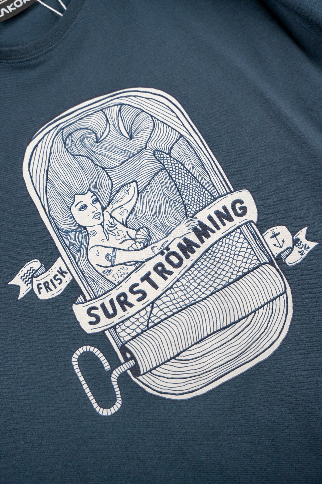 Surströmming T-shirt (Blueberry)